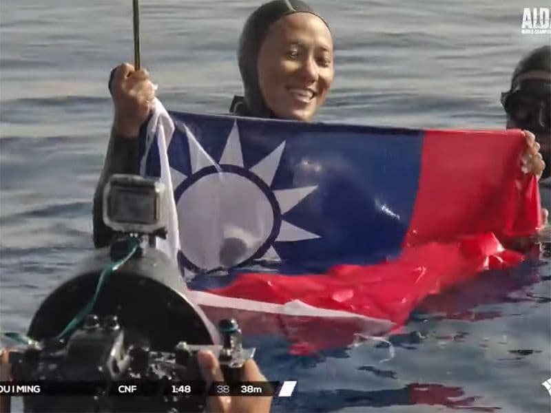 自由潛水選手侯一明