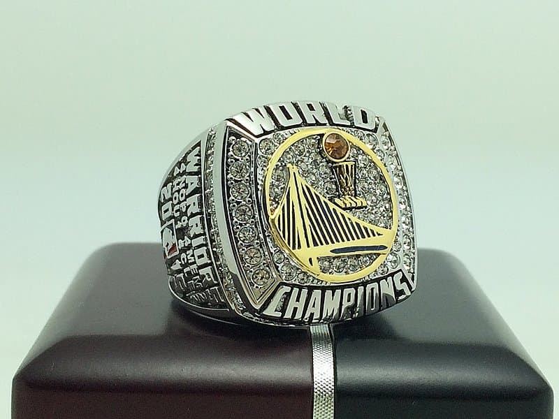 NBA冠軍戒指值多少？買車買房靠這枚！