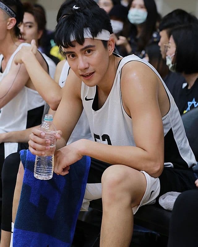16歲到26歲，我從男孩變男人了，而你一直都在－潘君侖Masha