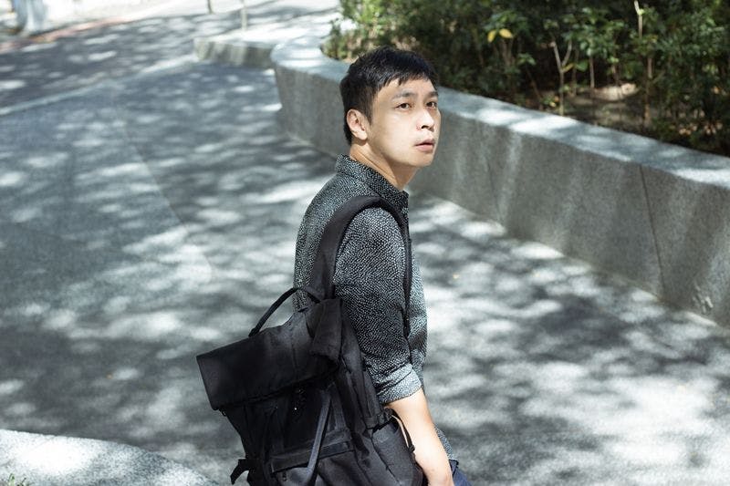 年輕設計師偕手台灣職人，打造手製原創包袋品牌－DYDASH